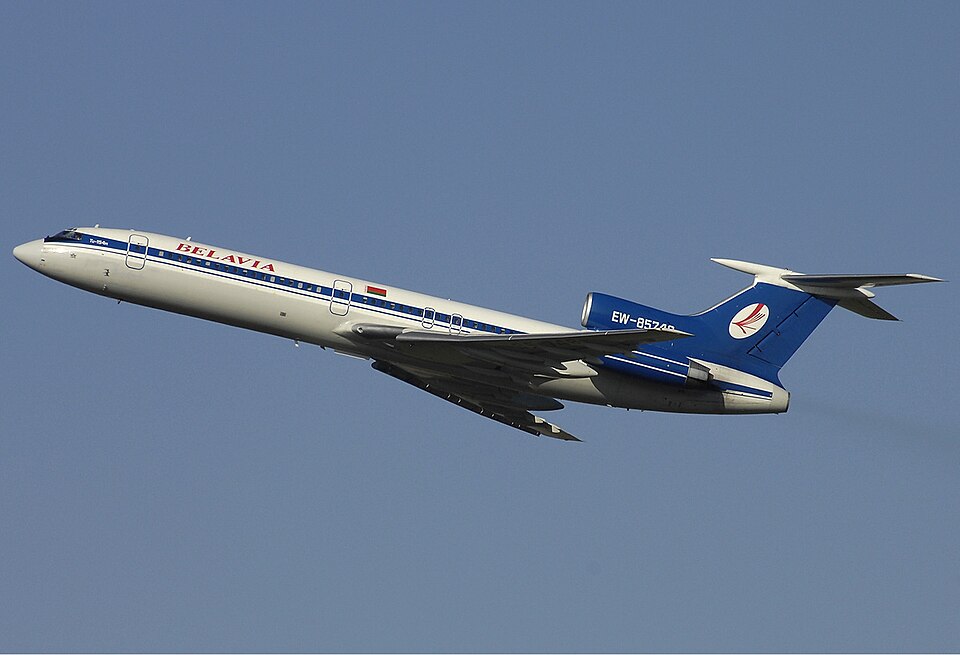 Fayl:Belavia Tupolev Tu-154M Bidini-1.jpg