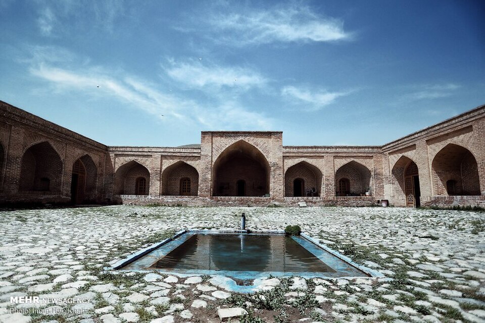 Fayl:Farasfaj caravanserai 20190507 17.jpg