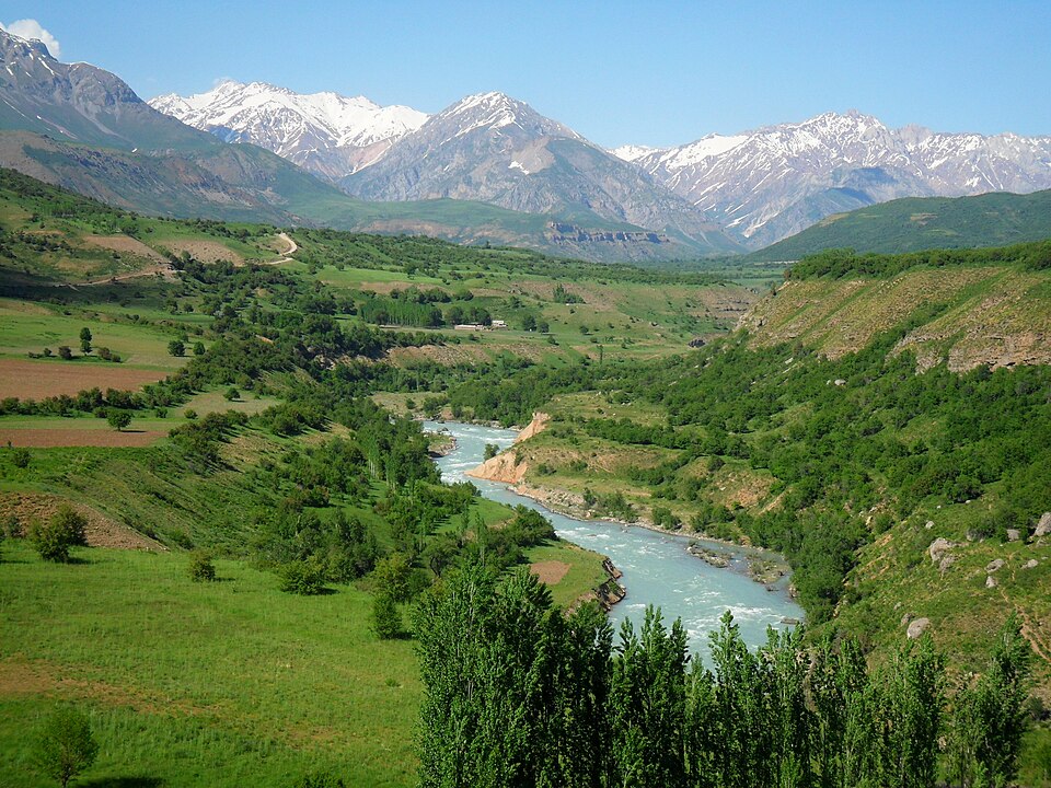 Fayl:Pskem-valley.JPG