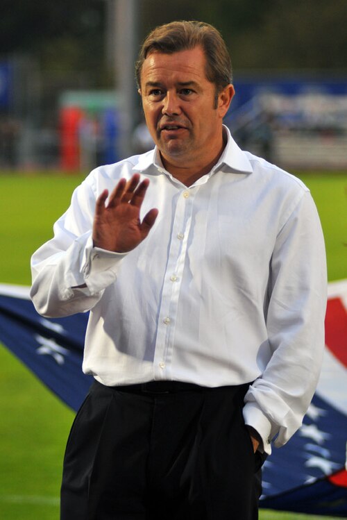 Fayl:Adrian-heath.jpg
