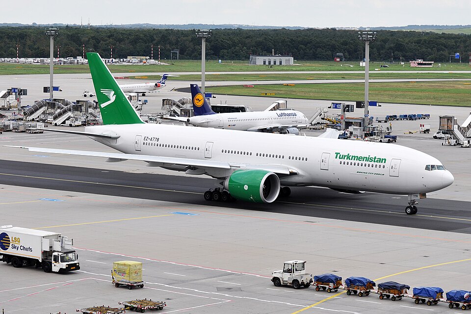 Fayl:Boeing 777-22KLR EZ-A778.jpg