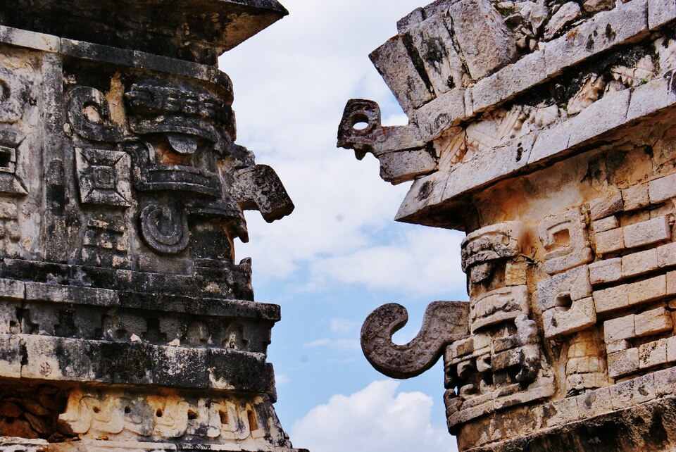 Fayl:Chichen-Itzá 16.jpg