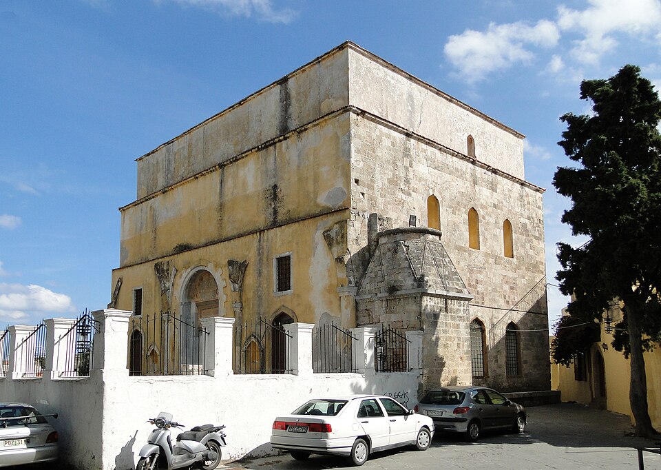 Fayl:Mustafa Pasha Mosque (Rhodes) 01.jpg