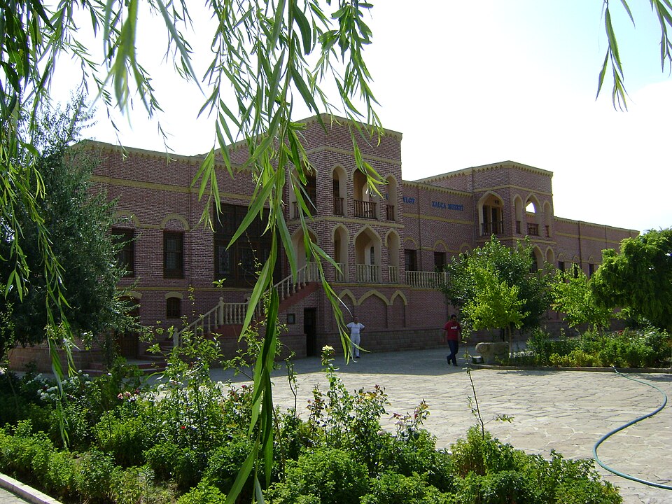Fayl:Nakhchivan khan palace2.JPG