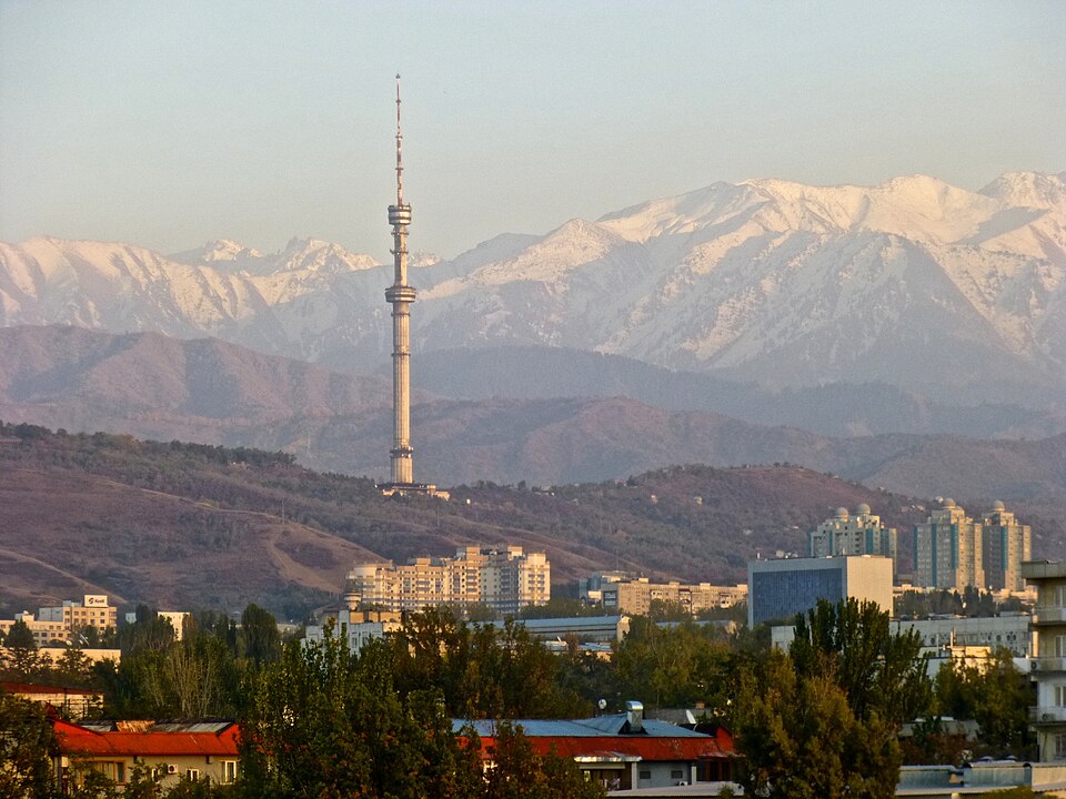 Fayl:TV-Turm Almaty - 3.jpg