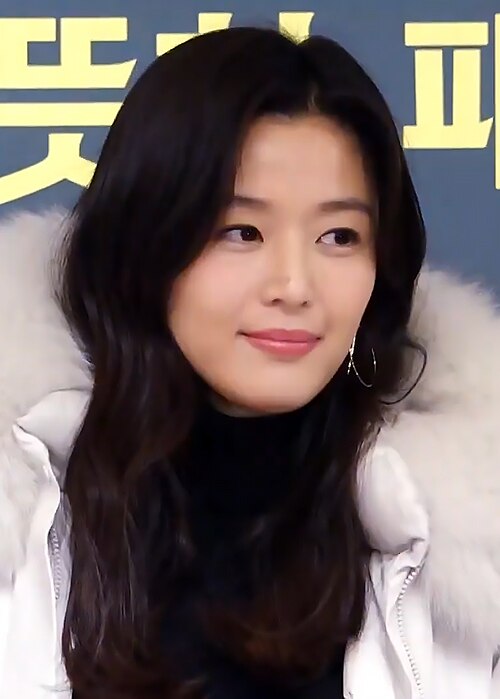 Fayl:191112 전지현.jpg