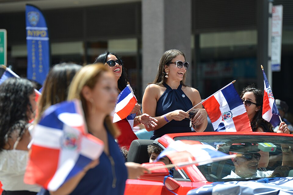 Fayl:Dominican Day Parade 2019 (50335870922).jpg