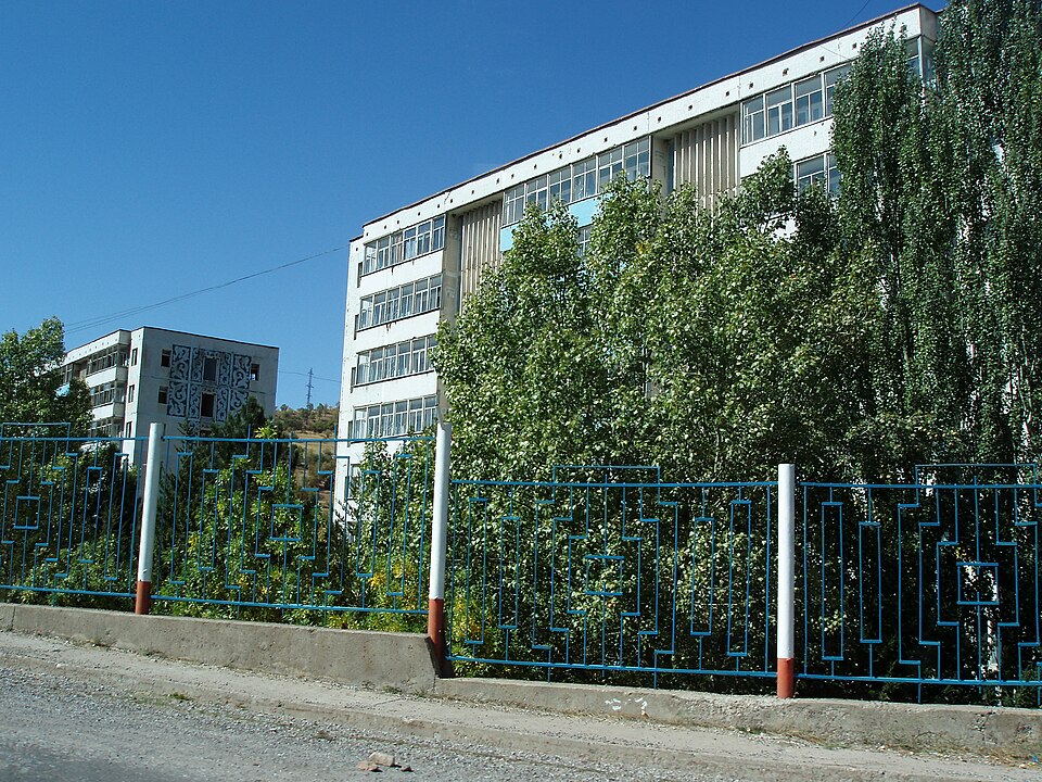 Fayl:Hotel Chimgon.JPG