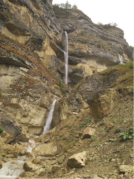 Fayl:Laza Falls.png