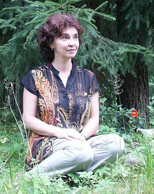 Fayl:Irina Chukovskaia Komarovo august 2007a.jpg
