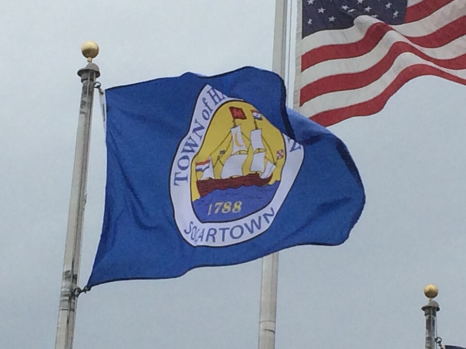 Fayl:Halfmoon NY flag.jpg