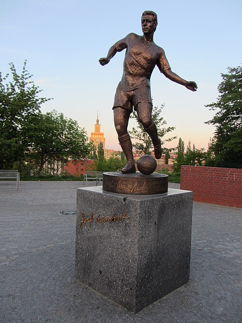 Fayl:Masopust statue Juliska.jpg