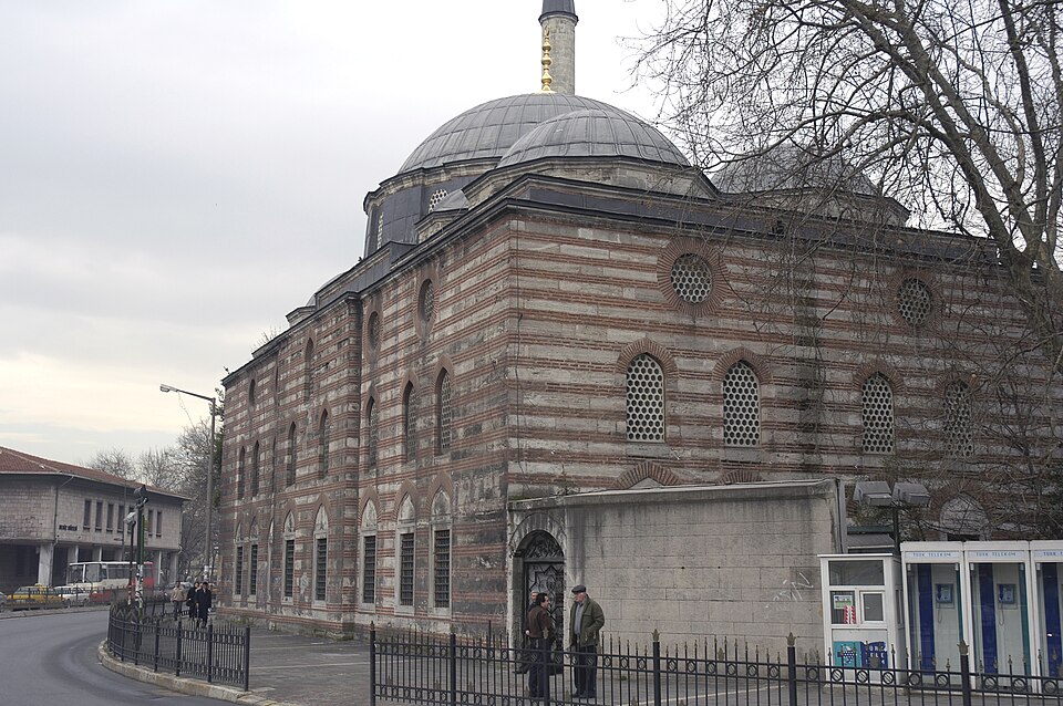Fayl:Sinan Pasha Mosque 0680.jpg