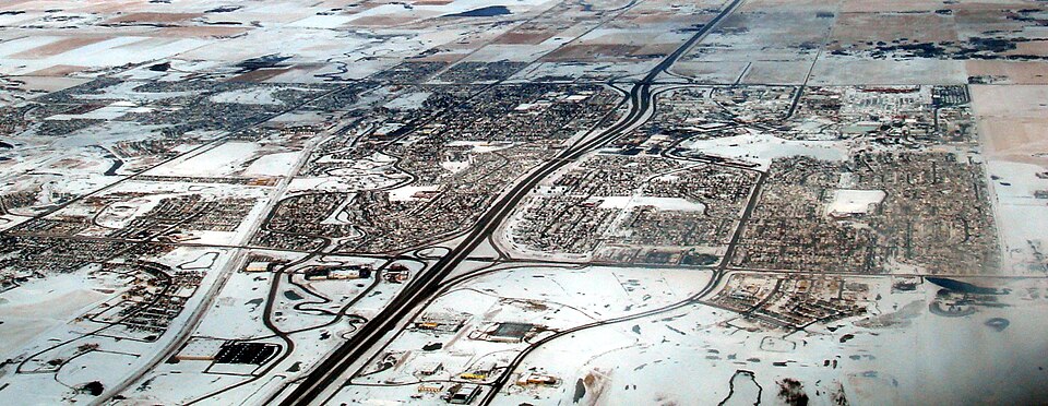 Fayl:Airdrie-aerial.JPG