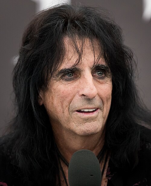 Fayl:Alice Cooper 2017-08-05 Wacken (cropped).jpg