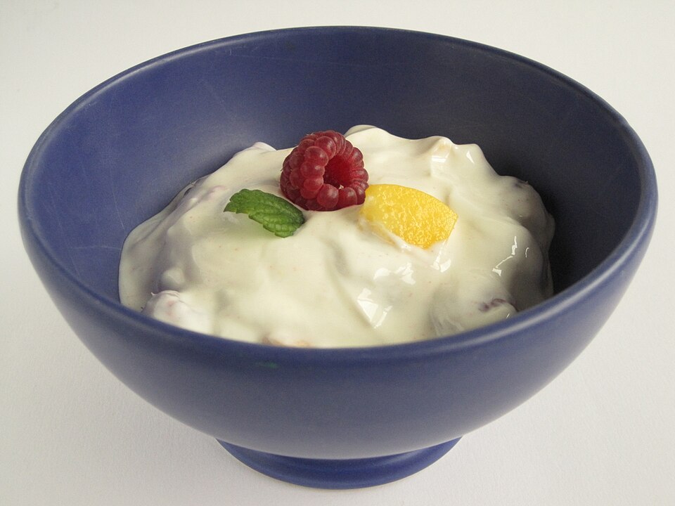 Fayl:Obstjoghurt01.jpg