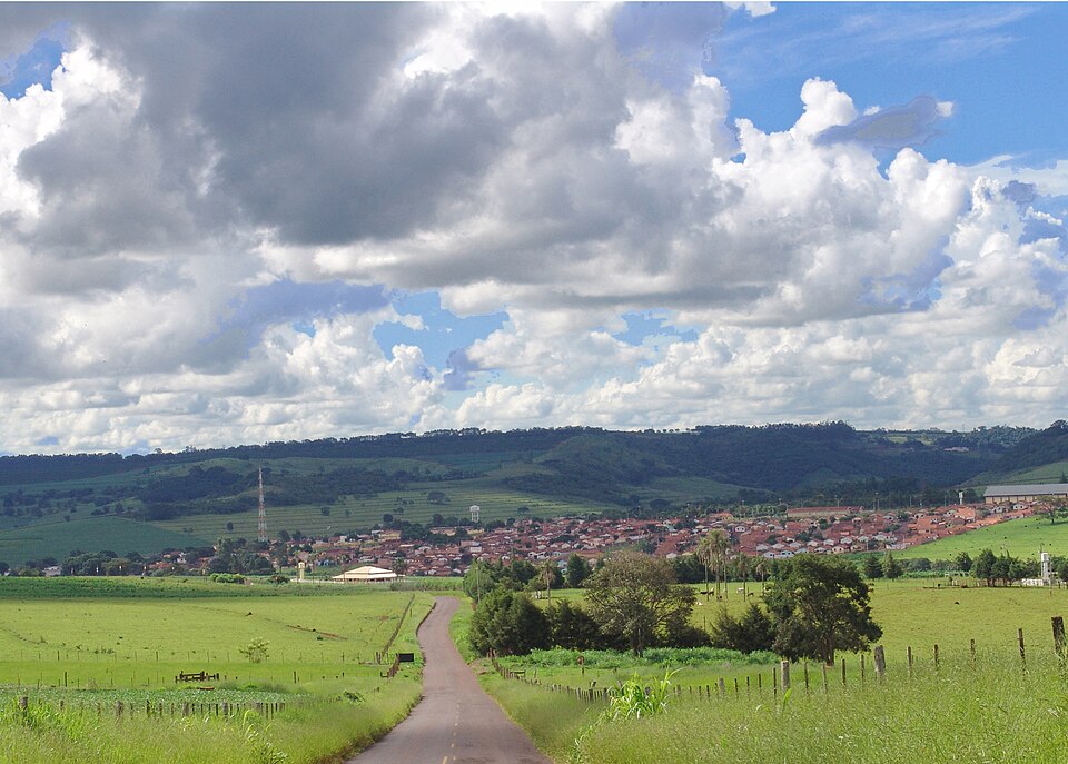 Fayl:Arandu vista do alto.jpg