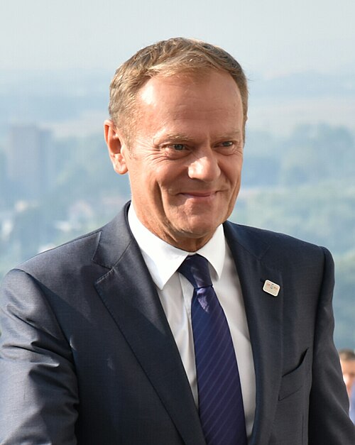 Fayl:Donald Tusk, Sept. 2016.jpg