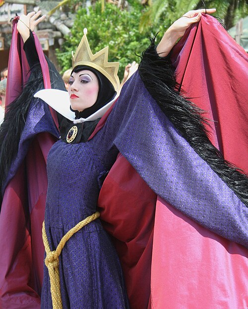 Fayl:Evil Queen WDW.jpg