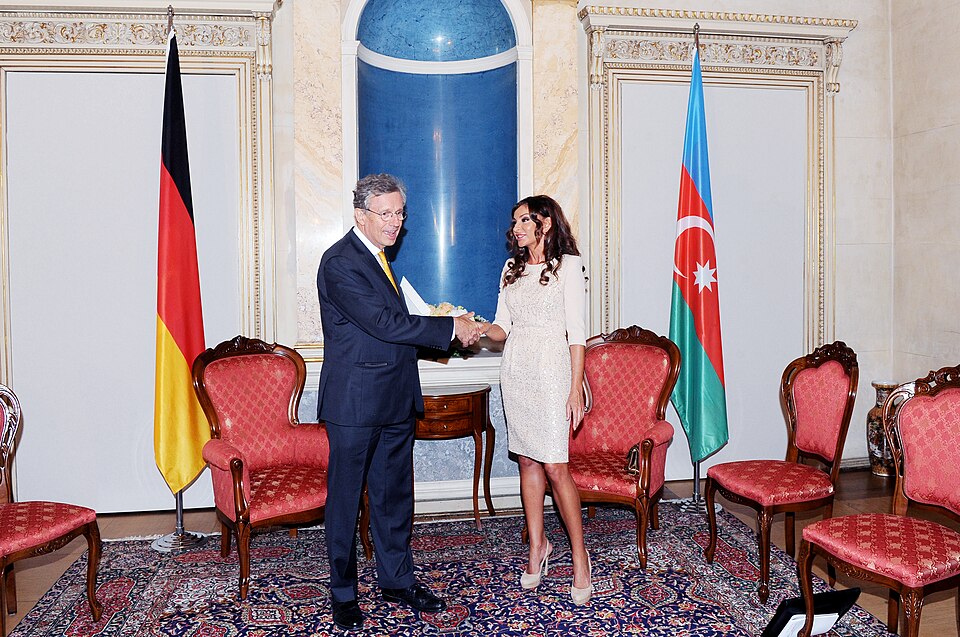 Fayl:Mehriban Aliyeva09.JPG