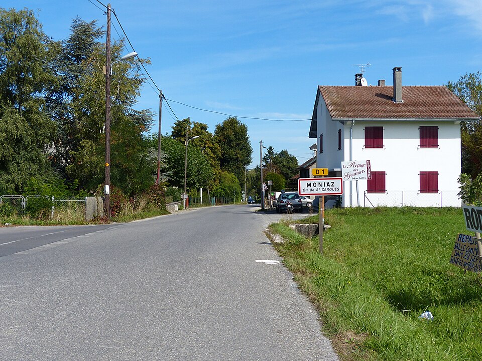 Fayl:Moniaz, hameau de Saint-Cergues.jpg