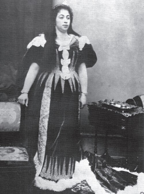 Fayl:Peyveste Hanım2.jpg