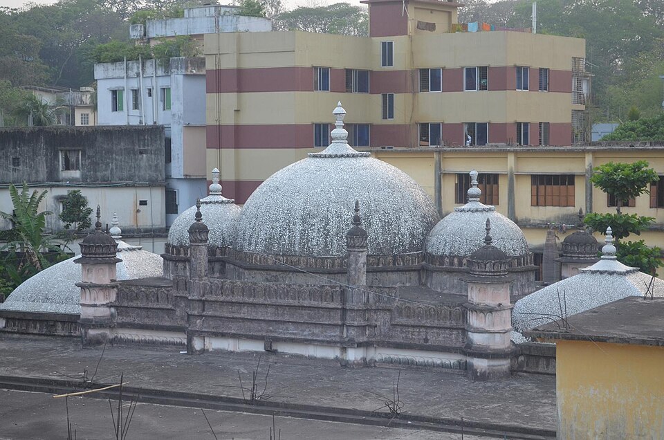 Fayl:Kadam mubarak mosque.JPG