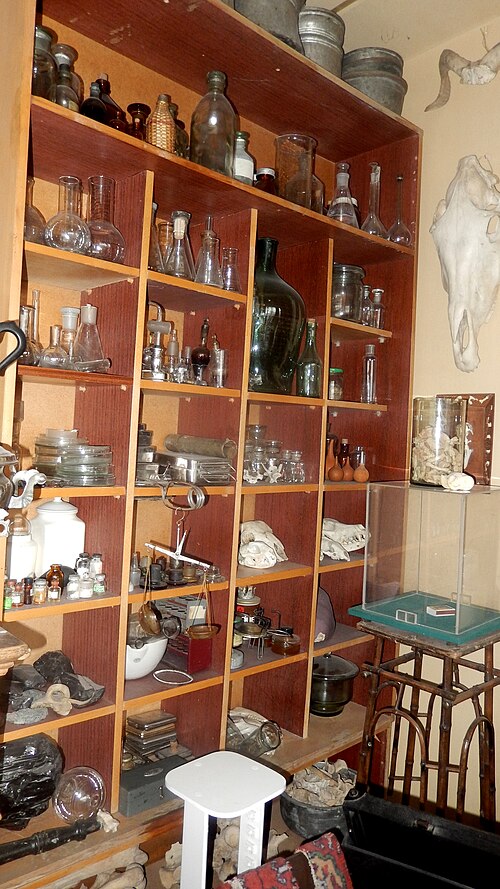 Fayl:Medical Museum (7).jpg