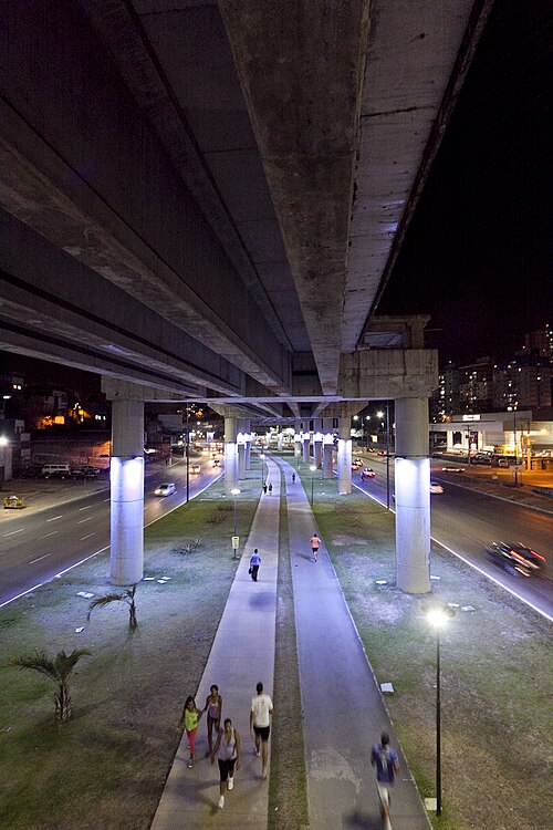Fayl:Pista de caminhada na Bonocô.jpg