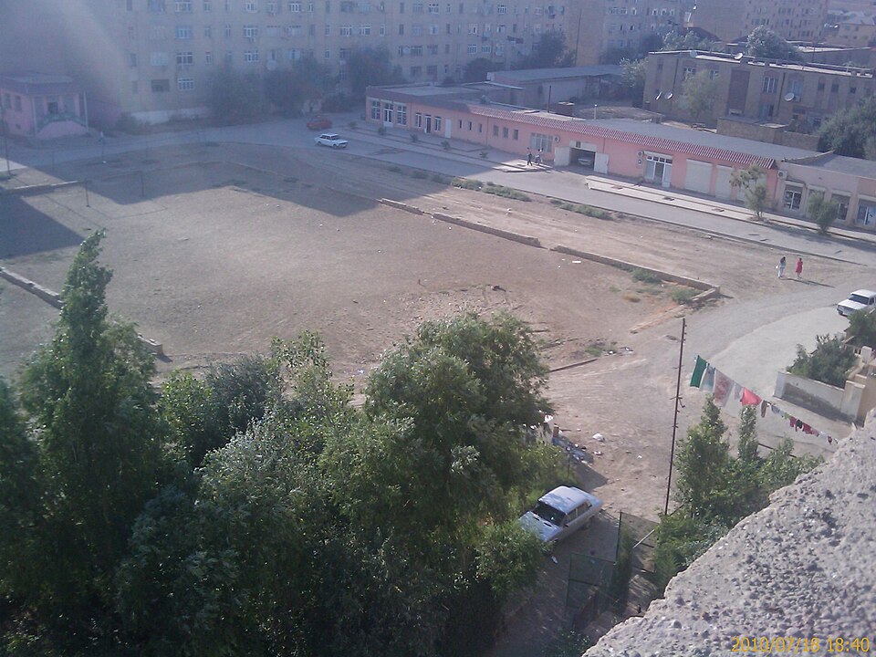 Fayl:Futbol meydancasi - panoramio.jpg