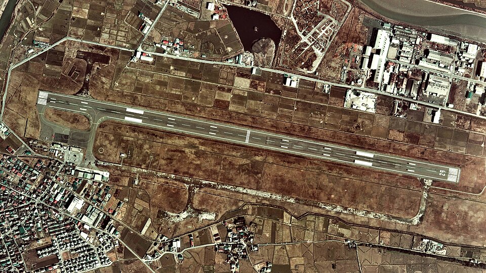 Fayl:Kitakyushu Airport air 1974.jpg