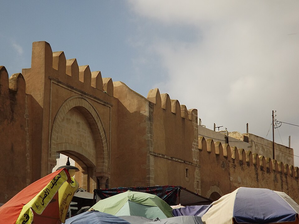 Fayl:Remparts de Sfax (Tunisie) 01.jpg