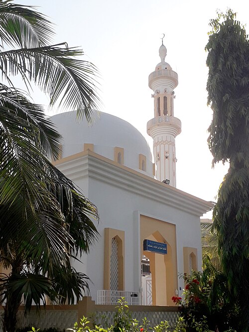 Fayl:Masjid Baitul Mukarram Karachi 1.jpg