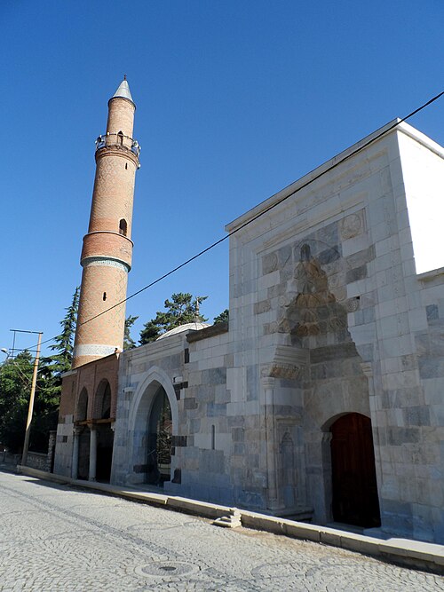 Fayl:Taşmedrese, Akşehir.jpg