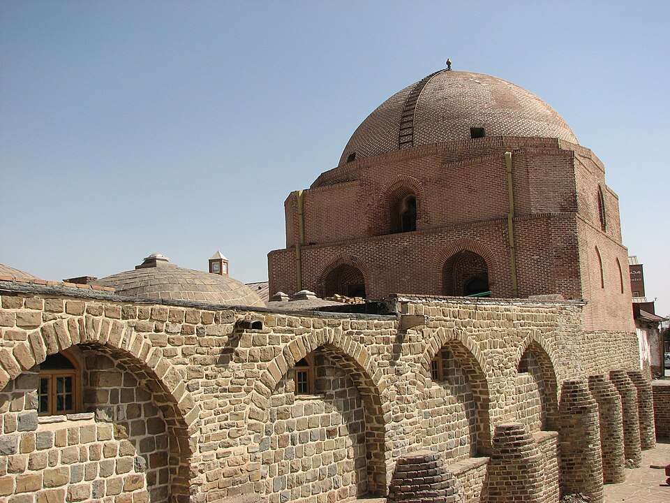 Fayl:Jame Mosque of Urmia-5.JPG