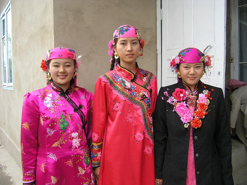 Fayl:Dungan-Girls.JPG