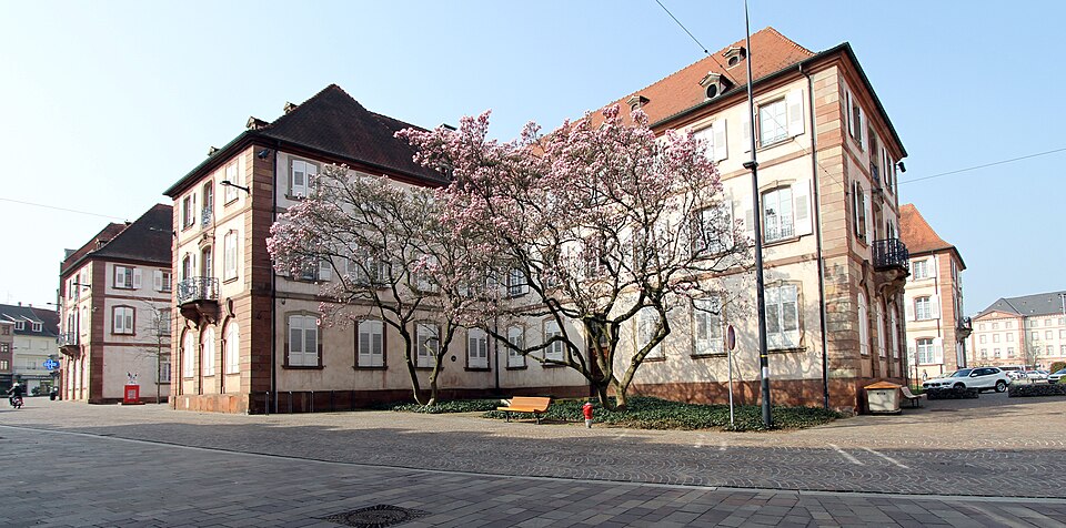 Fayl:Hagenau-Ancien Hopital Bourgeois-10-2019-gje.jpg