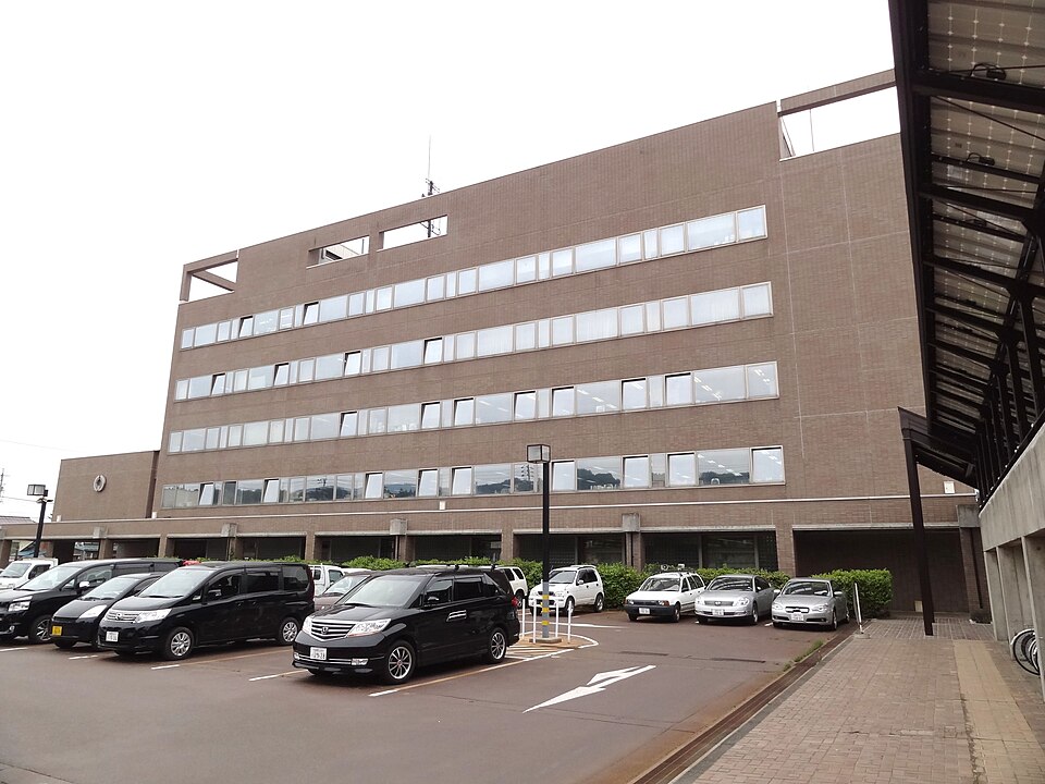 Fayl:Iiyama city hall.jpg
