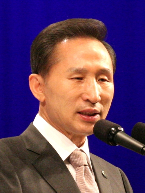 Fayl:Lee Myung-bak.png