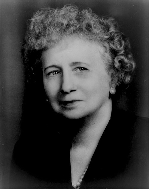 Fayl:Bess Truman cropped.jpg