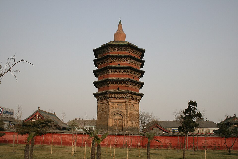 Fayl:Wenfeng Pagoda, Anyang - 10196737315.jpg