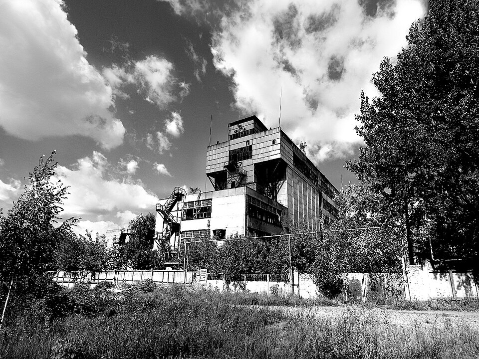 Fayl:Biochemical plant.jpg