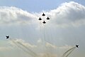 " Swifts " tomonidan ijro etilgan aerobatika
