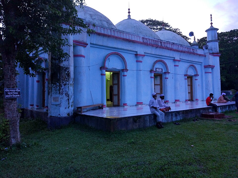 Fayl:Mosque of Junglebari Fort.jpg