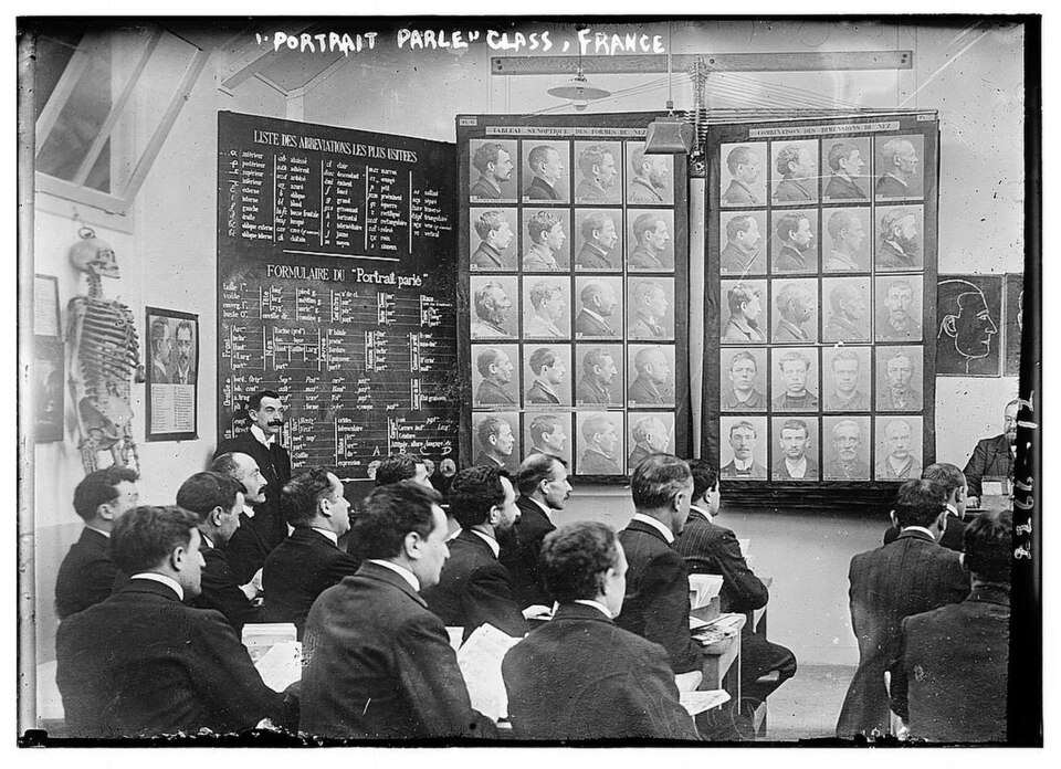 Fayl:Parle class 2162889173 72eaace2e1 o.jpg