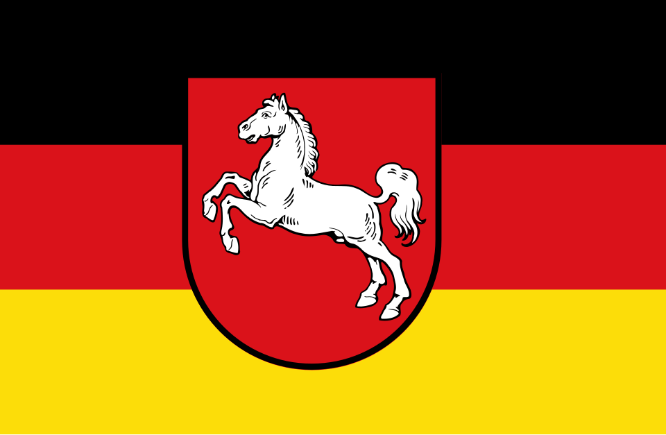 Fayl:Flag of Lower Saxony.svg