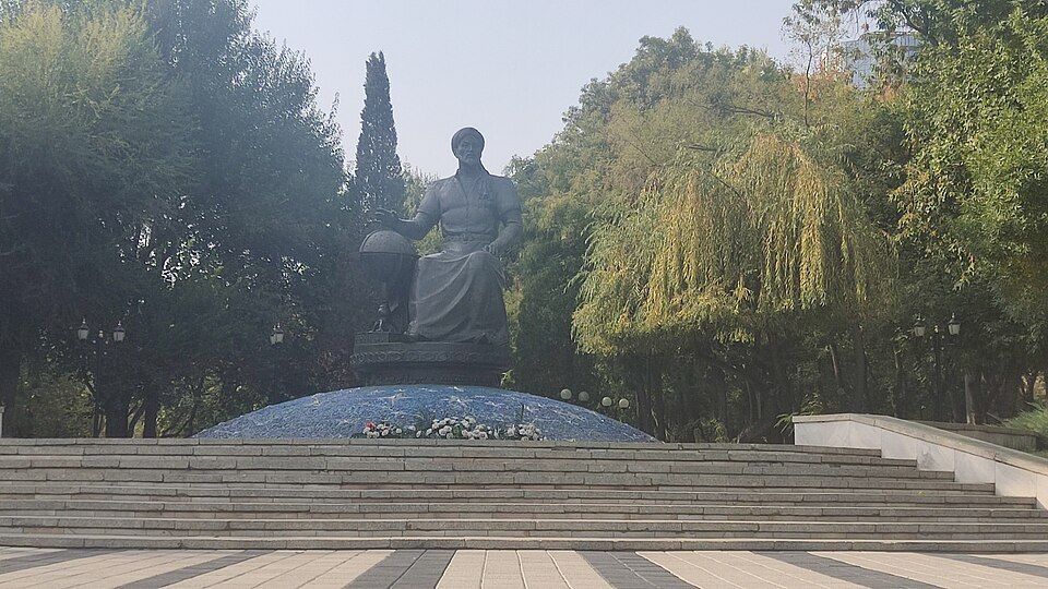 Fayl:Mirzoulugbek-academic-shaxarchasi.jpg