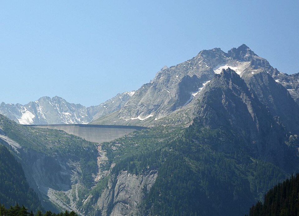 Fayl:Piz cacciabella.jpg