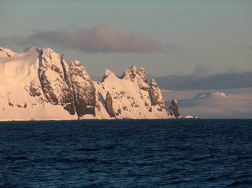 Fayl:Renier Point.jpg
