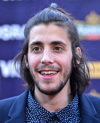 Salvador Sobral Eurovision 2017 qizil yoʻlkasida